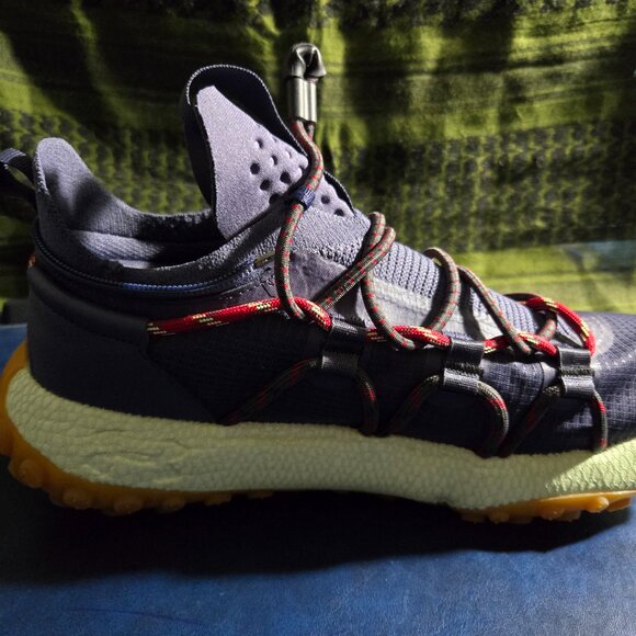 Under Armour HOVR Men's Track Shoes - Picture 2 of 9